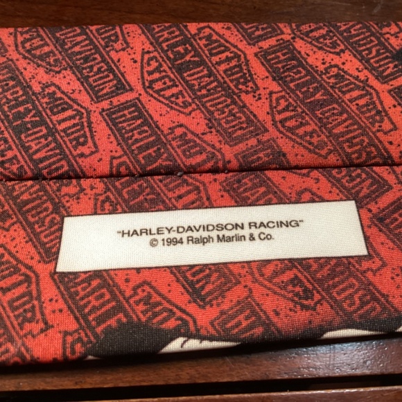 Harley Davidson tie. Njce GRAPHICS.  RALPH MARLIN COLLECTION - Picture 5 of 7